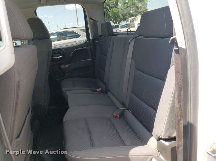 image for item IP9273 2017 GMC Sierra 1500  Double Cab pickup truck