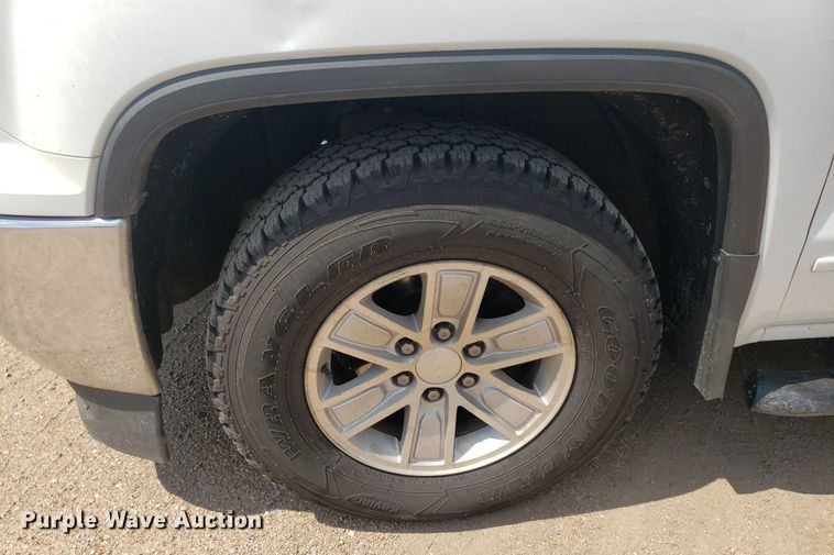 image for item IP9273 2017 GMC Sierra 1500  Double Cab pickup truck