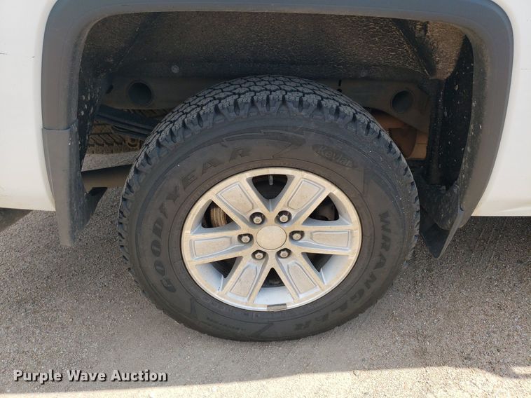 image for item IP9273 2017 GMC Sierra 1500  Double Cab pickup truck