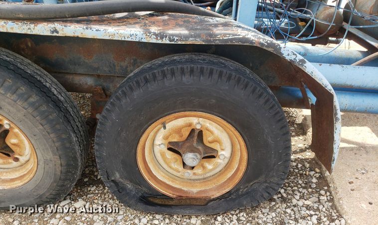 image for item IP9299 Ingersoll Rand 15T4PK  air compressor