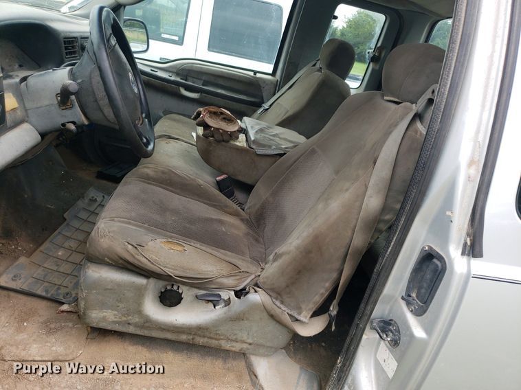 image for item IP9302 2004 Ford F250 Super Duty  SuperCab pickup truck