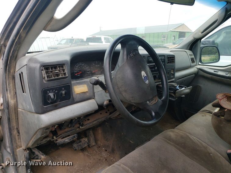 image for item IP9302 2004 Ford F250 Super Duty  SuperCab pickup truck