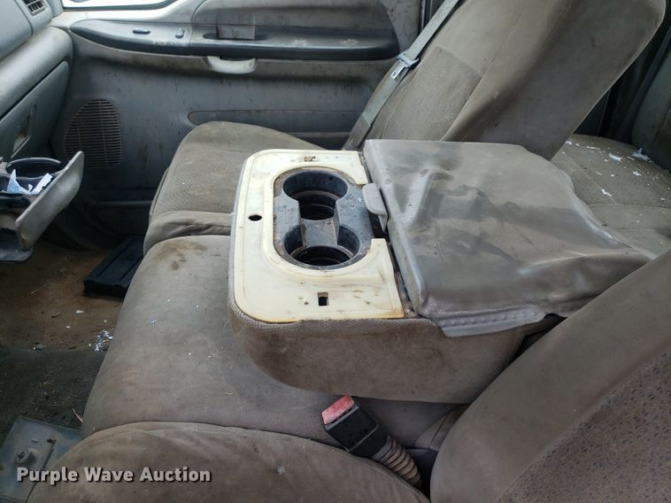 image for item IP9302 2004 Ford F250 Super Duty  SuperCab pickup truck