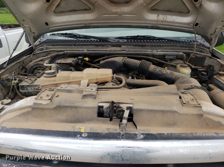 image for item IP9302 2004 Ford F250 Super Duty  SuperCab pickup truck