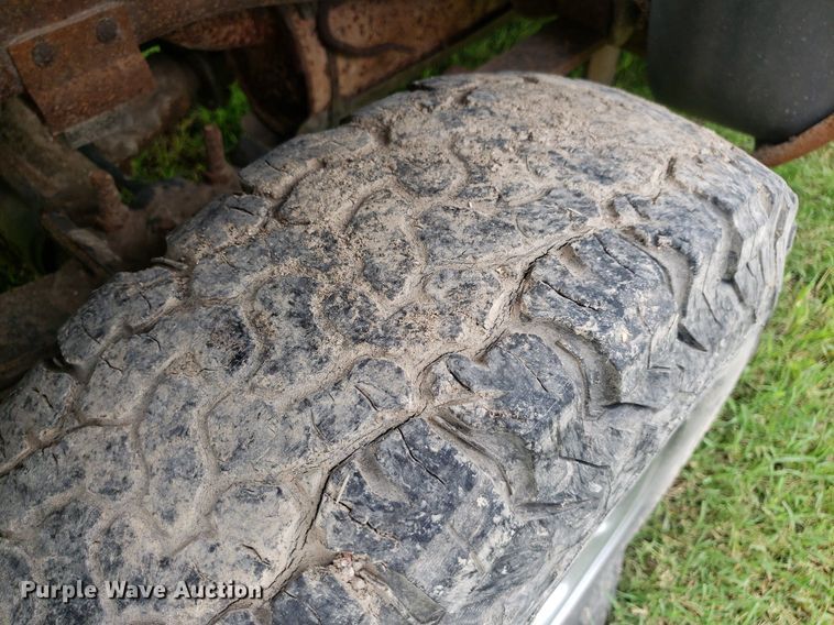 image for item IP9302 2004 Ford F250 Super Duty  SuperCab pickup truck