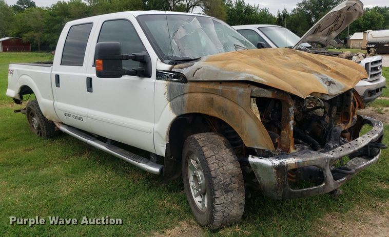 image for item IP9303 2012 Ford F250 Super Duty  Crew Cab pickup truck