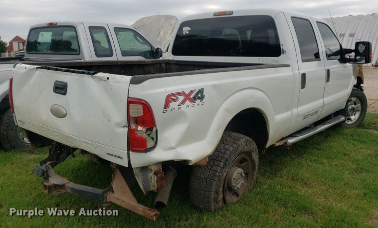 image for item IP9303 2012 Ford F250 Super Duty  Crew Cab pickup truck