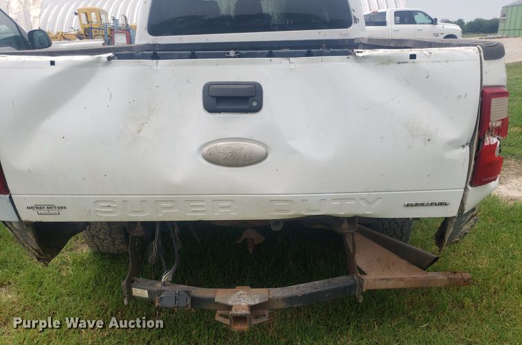 image for item IP9303 2012 Ford F250 Super Duty  Crew Cab pickup truck