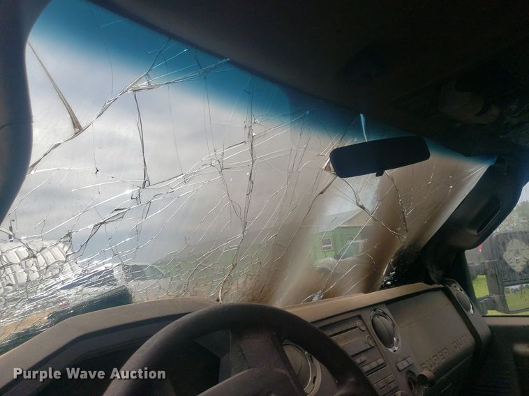 image for item IP9303 2012 Ford F250 Super Duty  Crew Cab pickup truck