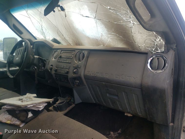 image for item IP9303 2012 Ford F250 Super Duty  Crew Cab pickup truck