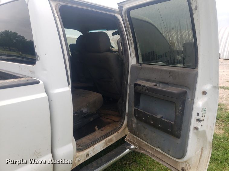 image for item IP9303 2012 Ford F250 Super Duty  Crew Cab pickup truck