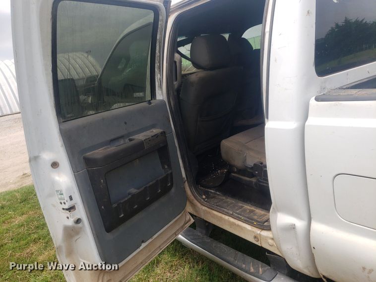 image for item IP9303 2012 Ford F250 Super Duty  Crew Cab pickup truck