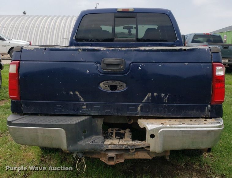 image for item IP9306 2008 Ford F250 Super Duty  Crew Cab pickup truck