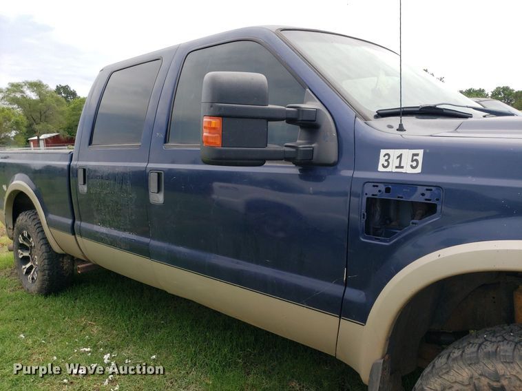 image for item IP9306 2008 Ford F250 Super Duty  Crew Cab pickup truck