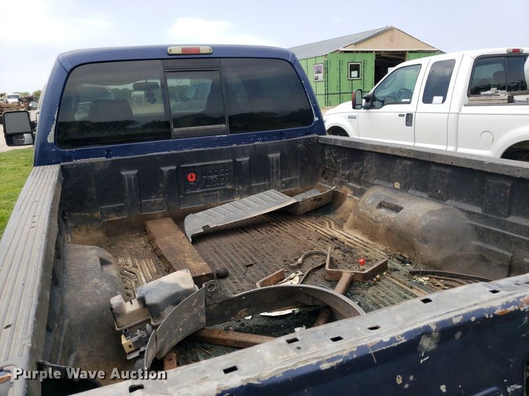 image for item IP9306 2008 Ford F250 Super Duty  Crew Cab pickup truck