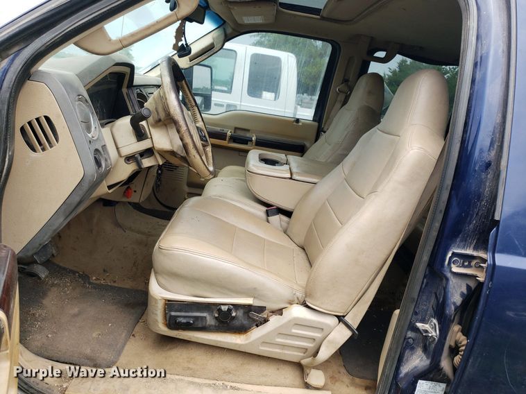 image for item IP9306 2008 Ford F250 Super Duty  Crew Cab pickup truck