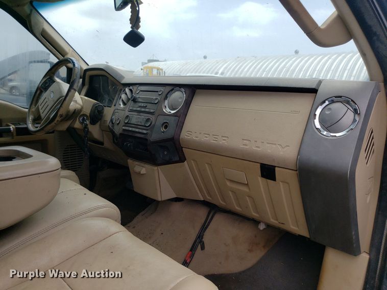 image for item IP9306 2008 Ford F250 Super Duty  Crew Cab pickup truck