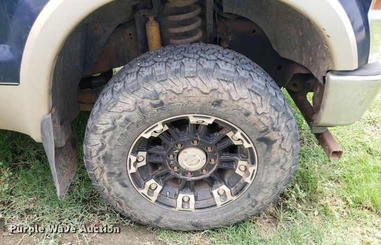 image for item IP9306 2008 Ford F250 Super Duty  Crew Cab pickup truck