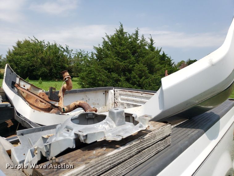 image for item IP9307 2005 Ford  F350 Super Duty  SuperCab pickup truck