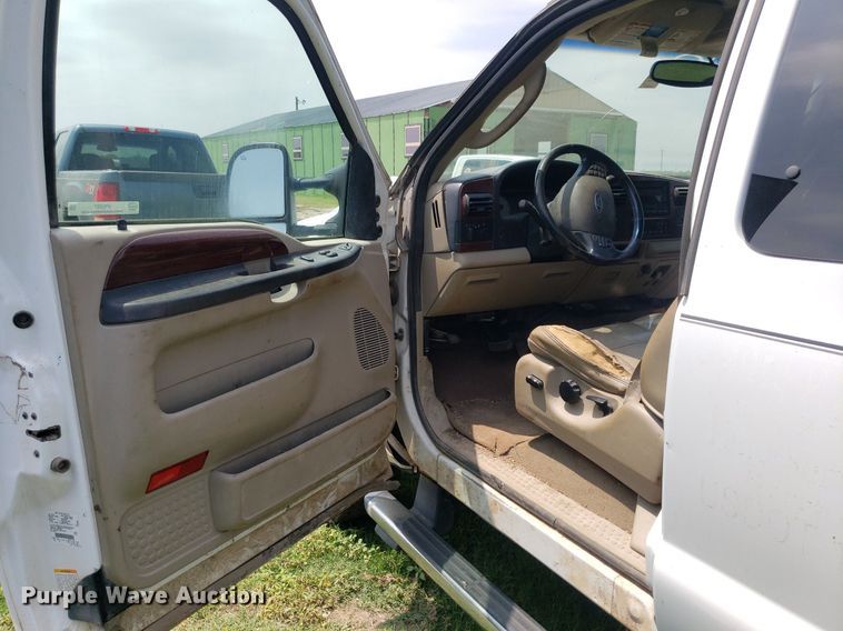 image for item IP9307 2005 Ford  F350 Super Duty  SuperCab pickup truck