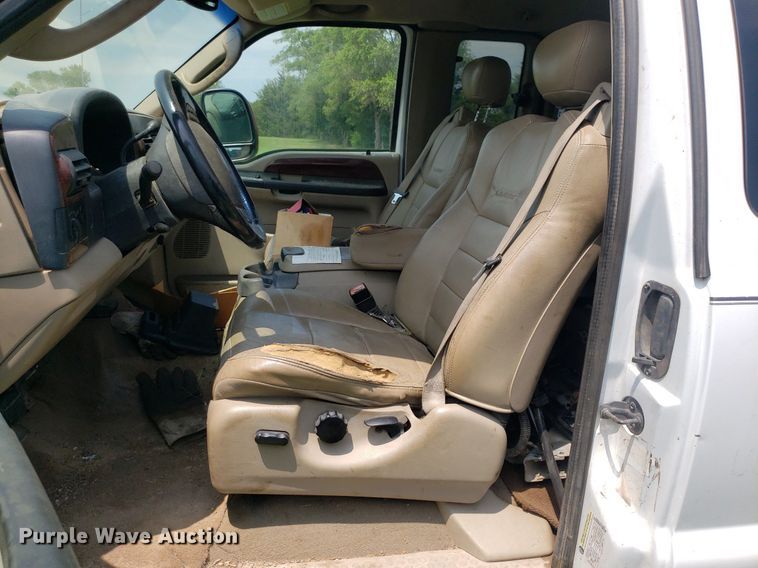 image for item IP9307 2005 Ford  F350 Super Duty  SuperCab pickup truck