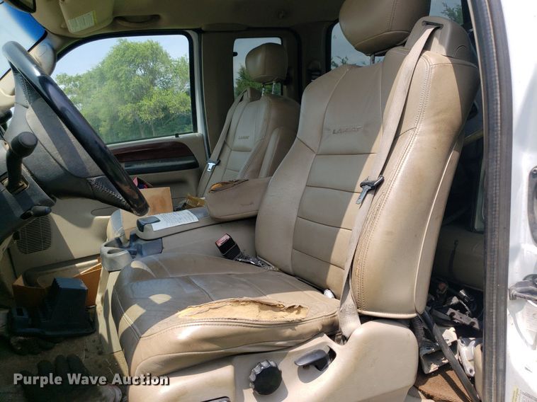 image for item IP9307 2005 Ford  F350 Super Duty  SuperCab pickup truck