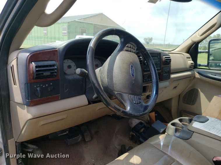 image for item IP9307 2005 Ford  F350 Super Duty  SuperCab pickup truck