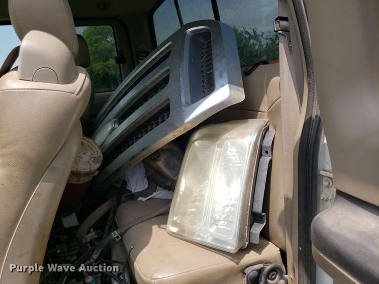 image for item IP9307 2005 Ford  F350 Super Duty  SuperCab pickup truck