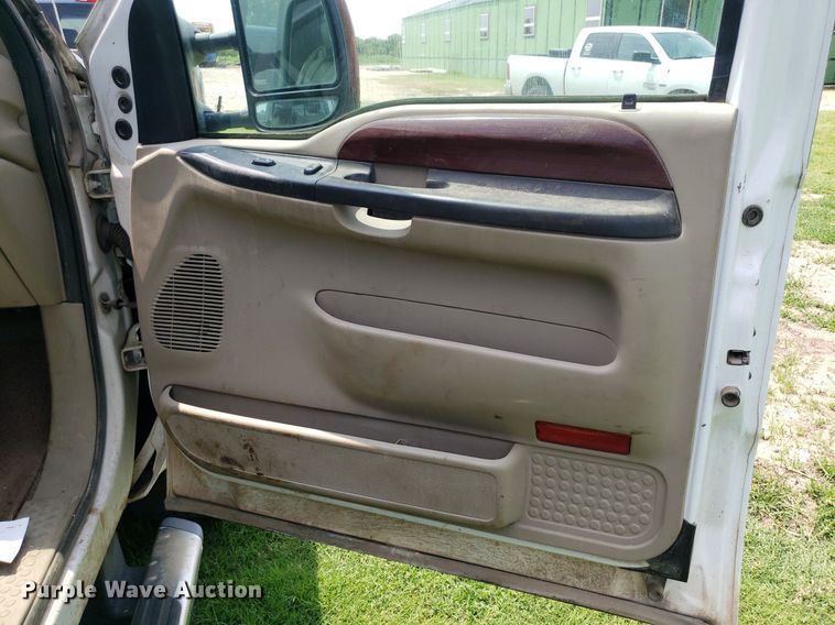 image for item IP9307 2005 Ford  F350 Super Duty  SuperCab pickup truck