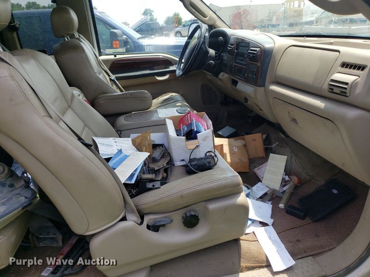 image for item IP9307 2005 Ford  F350 Super Duty  SuperCab pickup truck