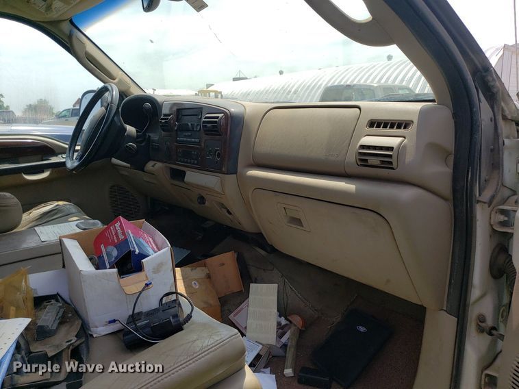 image for item IP9307 2005 Ford  F350 Super Duty  SuperCab pickup truck