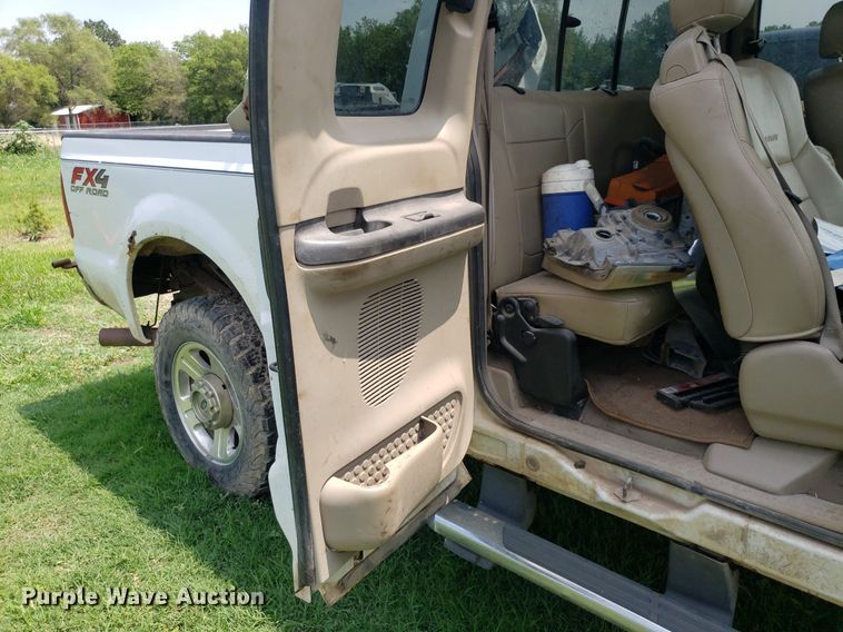 image for item IP9307 2005 Ford  F350 Super Duty  SuperCab pickup truck