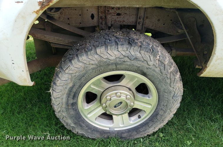 image for item IP9307 2005 Ford  F350 Super Duty  SuperCab pickup truck