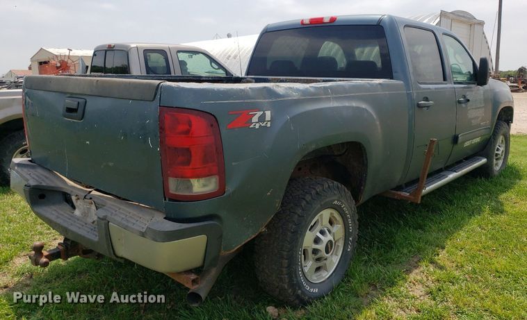 image for item IP9308 2012 GMC 2500HD  Crew Cab pickup truck