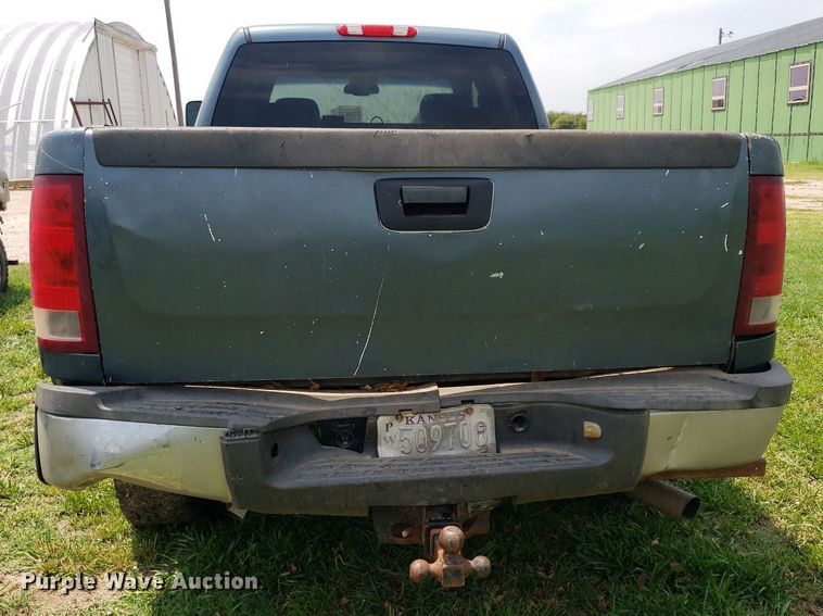 image for item IP9308 2012 GMC 2500HD  Crew Cab pickup truck