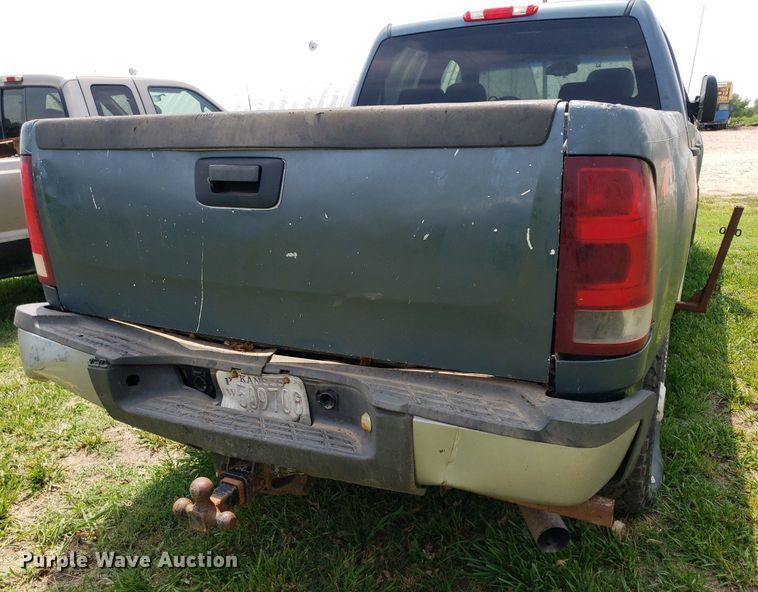 image for item IP9308 2012 GMC 2500HD  Crew Cab pickup truck