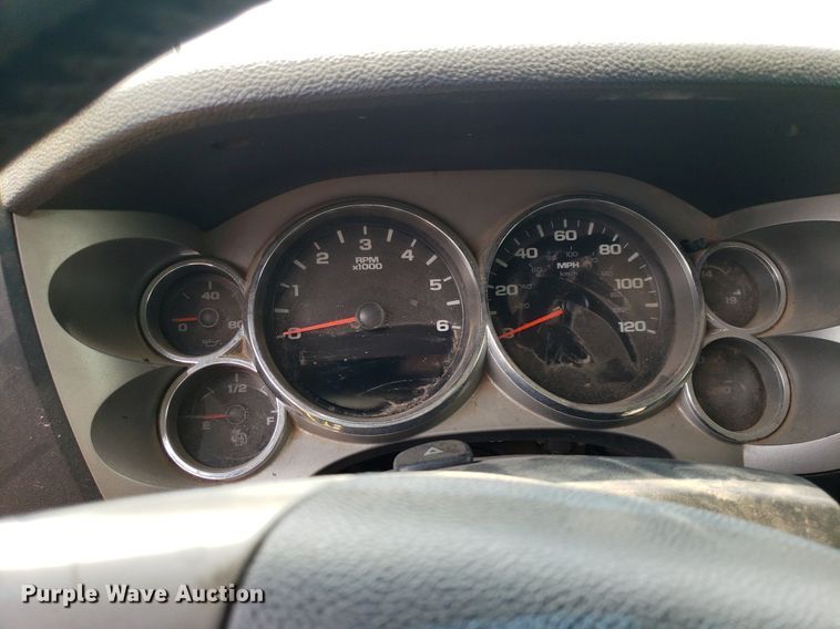 image for item IP9308 2012 GMC 2500HD  Crew Cab pickup truck