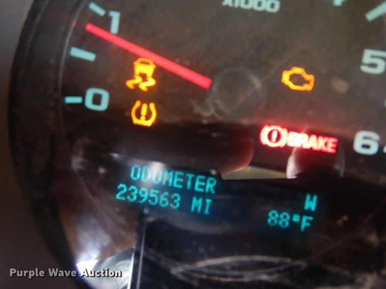 image for item IP9308 2012 GMC 2500HD  Crew Cab pickup truck