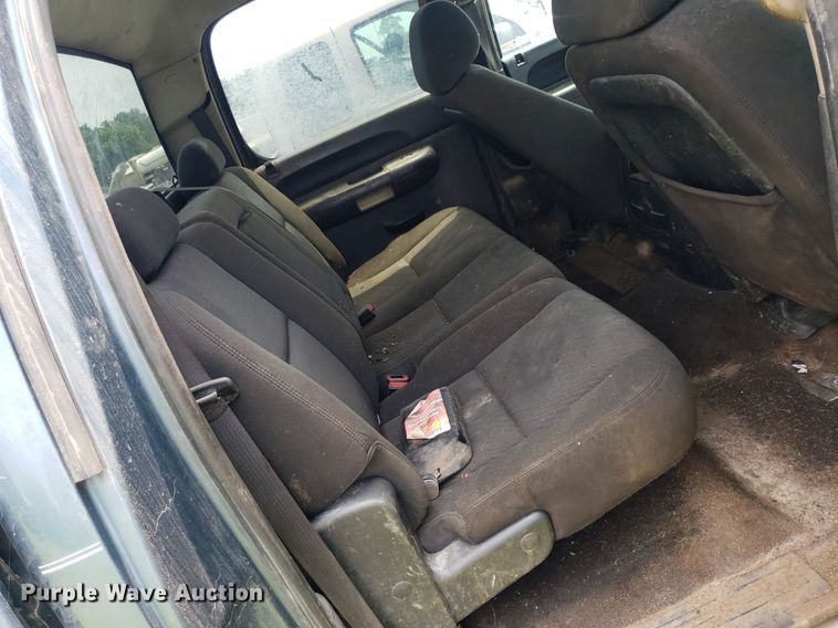 image for item IP9308 2012 GMC 2500HD  Crew Cab pickup truck