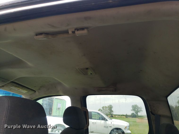 image for item IP9308 2012 GMC 2500HD  Crew Cab pickup truck