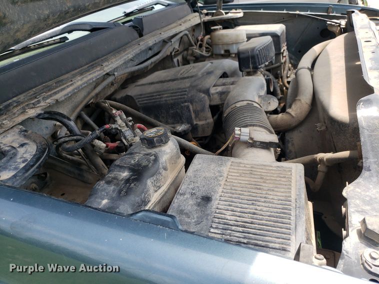 image for item IP9308 2012 GMC 2500HD  Crew Cab pickup truck