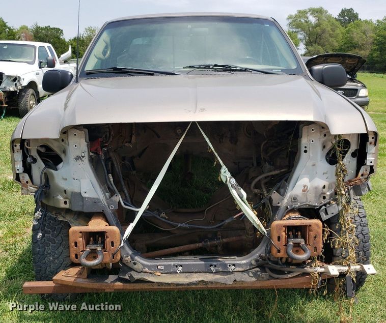 image for item IP9309 2002 Ford F250 Super Duty  SuperCab pickup truck