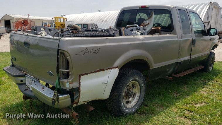 image for item IP9309 2002 Ford F250 Super Duty  SuperCab pickup truck
