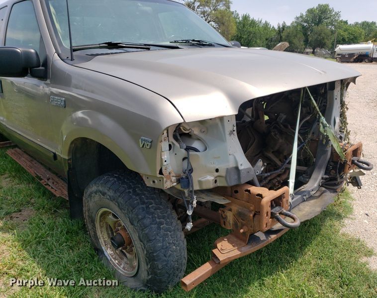 image for item IP9309 2002 Ford F250 Super Duty  SuperCab pickup truck