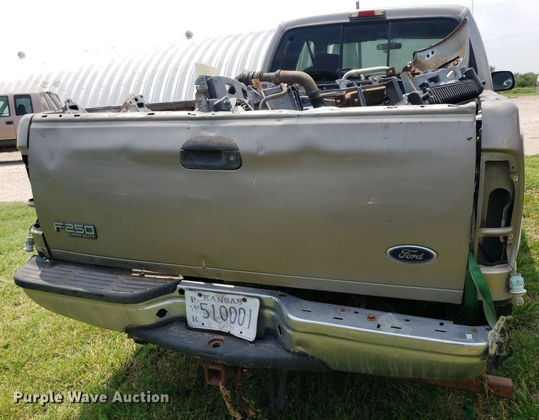 image for item IP9309 2002 Ford F250 Super Duty  SuperCab pickup truck