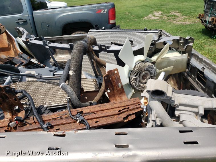 image for item IP9309 2002 Ford F250 Super Duty  SuperCab pickup truck