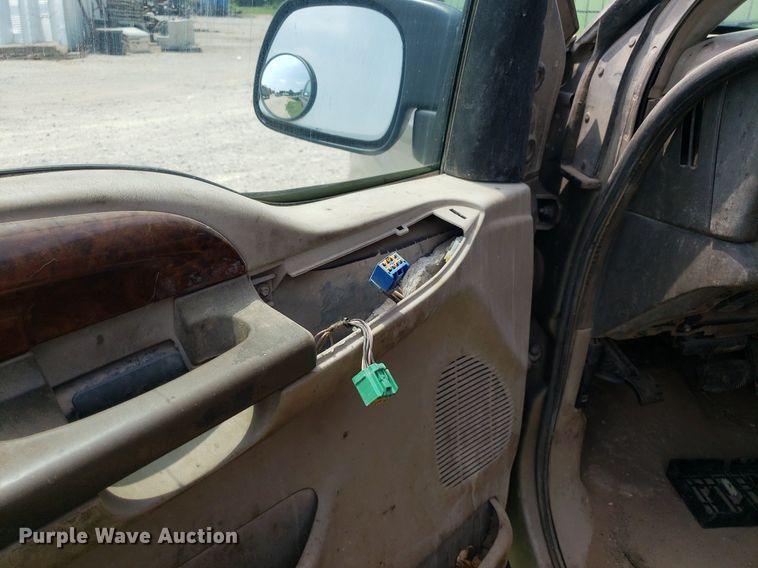 image for item IP9309 2002 Ford F250 Super Duty  SuperCab pickup truck