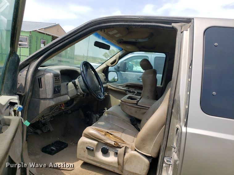 image for item IP9309 2002 Ford F250 Super Duty  SuperCab pickup truck