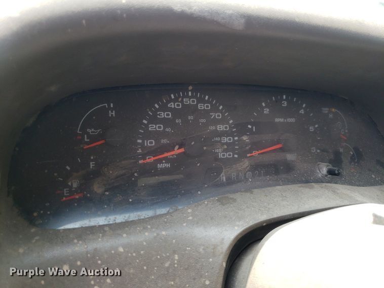 image for item IP9309 2002 Ford F250 Super Duty  SuperCab pickup truck