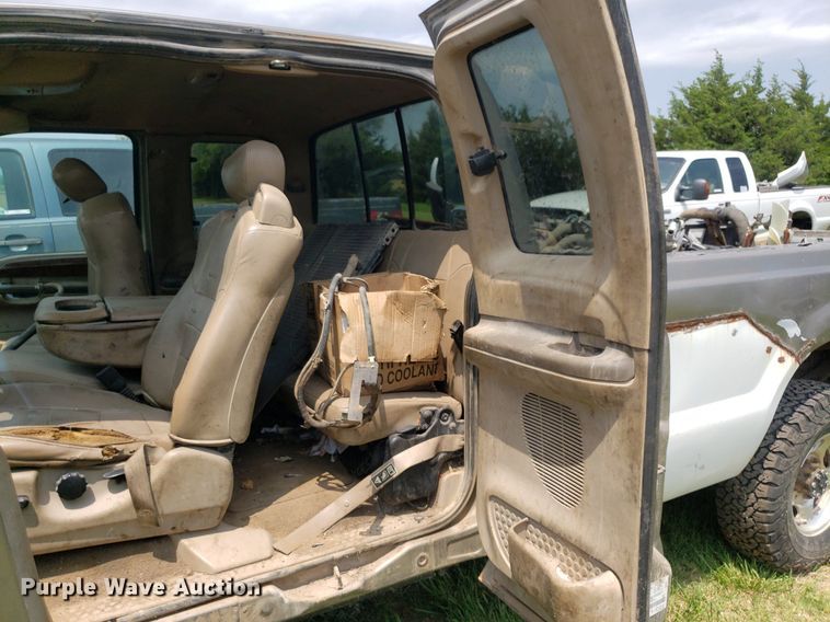 image for item IP9309 2002 Ford F250 Super Duty  SuperCab pickup truck